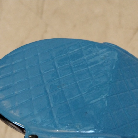 Diane's Happy Toes ceramic glass earth sandal candle holder. - Picture 9 of 11